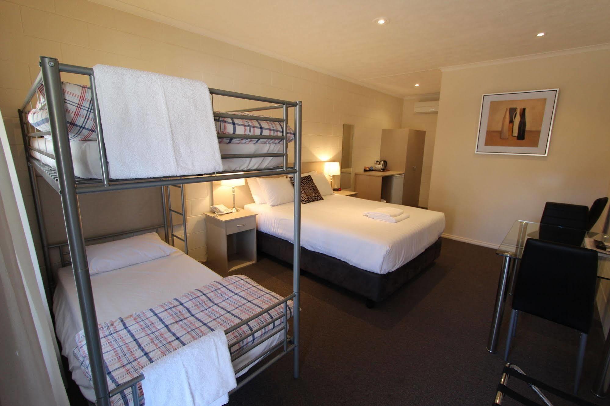 Gol Gol Mildura Riverview Motel מראה חיצוני תמונה